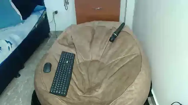 KratosAfroditacs online show from 30, 9, 2025