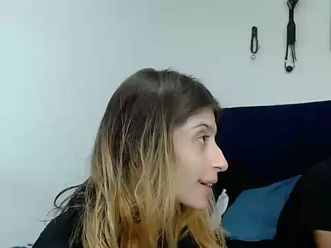 Snapshot of KratosAfroditacs chatting on 4, 2, 2026 KratosAfroditacs online show from 4, 2, 2026