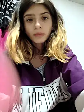 KratosAfroditacs online show from 4, 3, 2026