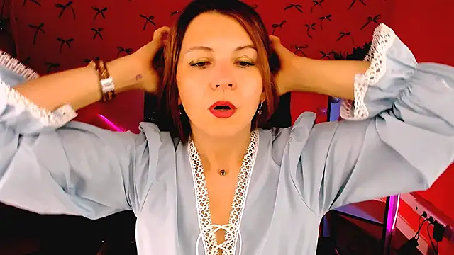 NicoleHitman online show from 18, 3, 2026