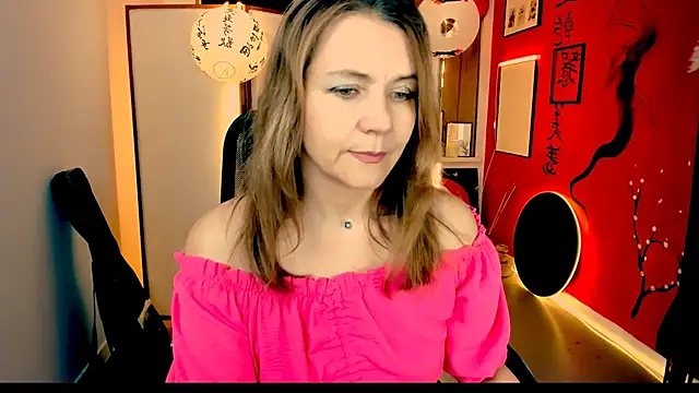 NicoleHitman online show from 5, 4, 2026