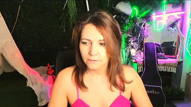 Snapshot of NicoleHitman chatting on 29, 11, 2025 NicoleHitman online show from 29, 11, 2025