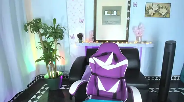 rose honey  online show from 19, 3, 2025