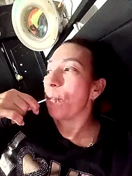 Snapshot of Antonela45 chatting on 4, 10, 2025 Antonela45 online show from 4, 10, 2025