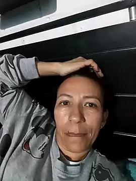 Snapshot of Antonela45 chatting on 5, 3, 2025 Antonela45 online show from 5, 3, 2025