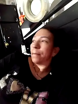 Snapshot of Antonela45 chatting on 12, 10, 2025 Antonela45 online show from 12, 10, 2025