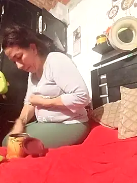 Snapshot of Antonela45 chatting on 12, 10, 2025 Antonela45 online show from 12, 10, 2025