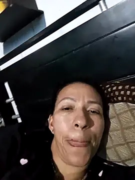 Snapshot of Antonela45 chatting on 8, 3, 2025 Antonela45 online show from 8, 3, 2025