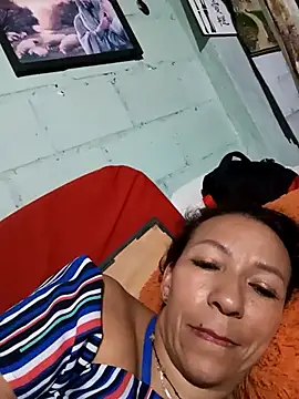 Snapshot of Antonela45 chatting on 10, 3, 2025 Antonela45 online show from 10, 3, 2025