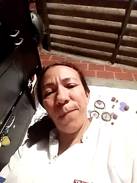 Snapshot of Antonela45 chatting on 15, 11, 2025 Antonela45 online show from 15, 11, 2025