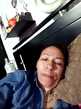 Snapshot of Antonela45 chatting on 4, 11, 2025 Antonela45 online show from 4, 11, 2025