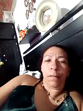 Snapshot of Antonela45 chatting on 9, 11, 2025 Antonela45 online show from 9, 11, 2025