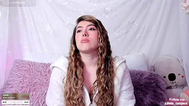 Snapshot of julieta_cooper20 chatting on 19, 7, 2026 julieta cooper20 online show from 19, 7, 2026
