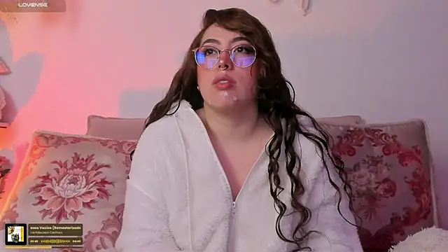 julieta cooper20 online show from 1, 10, 2025