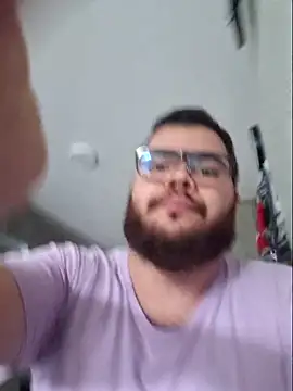 Snapshot of Edmund98 chatting on 14, 11, 2025 Edmund98 online show from 14, 11, 2025