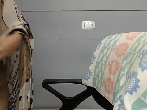 Surjeet Kaur online show from 28, 11, 2025