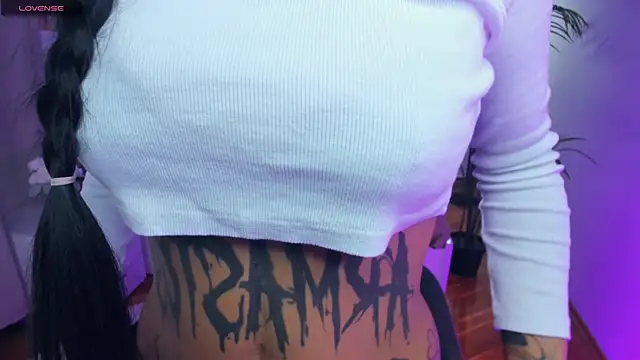 CharimgSabrina online show from 12, 1, 2026