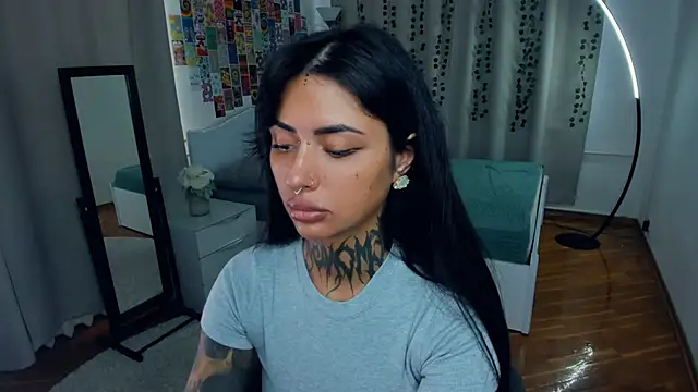 CharimgSabrina online show from 3, 10, 2025