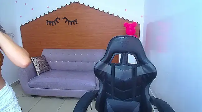 Snapshot of andrea_torres_t chatting on 12, 3, 2025 andrea torres t online show from 12, 3, 2025