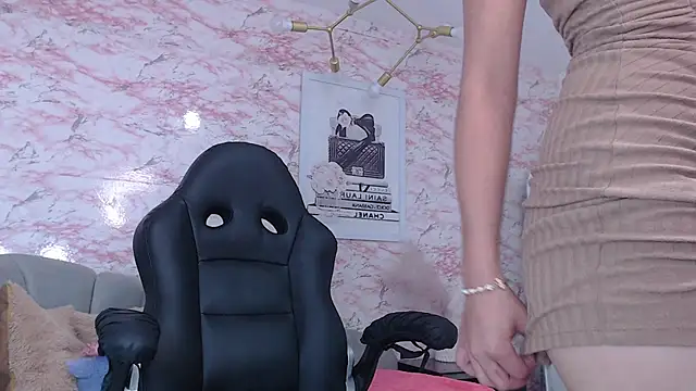 Snapshot of andrea_torres_t chatting on 4, 10, 2025 andrea torres t online show from 4, 10, 2025