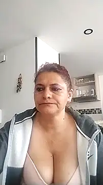 BiancaSteel online show from 7, 11, 2025