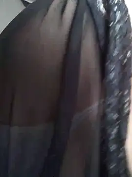 Snapshot of Sandra42 chatting on 4, 12, 2025 Sandra42 online show from 4, 12, 2025