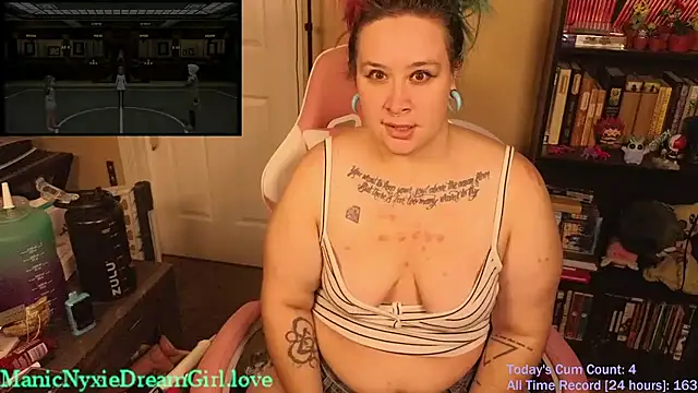 Snapshot of VioletNova chatting on 30, 10, 2025 VioletNova online show from 30, 10, 2025