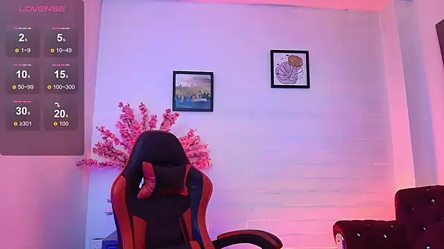 Snapshot of Ayliinn_ chatting on 15, 7, 2026 Ayliinn online show from 15, 7, 2026