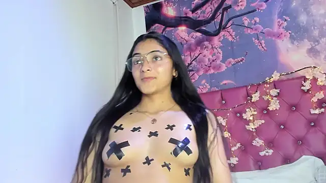 Snapshot of Valen_Person chatting on 11, 3, 2025 Valen Person online show from 11, 3, 2025