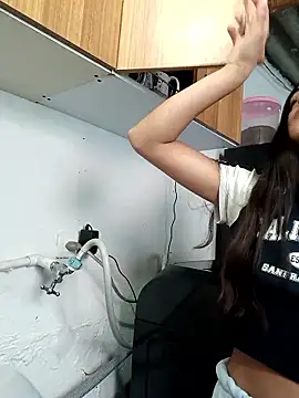 Snapshot of Valen_Person chatting on 19, 11, 2025 Valen Person online show from 19, 11, 2025