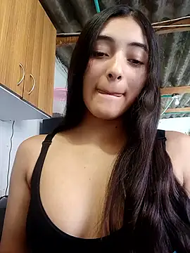 Snapshot of Valen_Person chatting on 1, 12, 2025 Valen Person online show from 1, 12, 2025