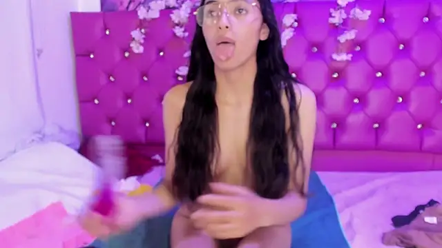 Snapshot of Valen_Person chatting on 14, 3, 2025 Valen Person online show from 14, 3, 2025