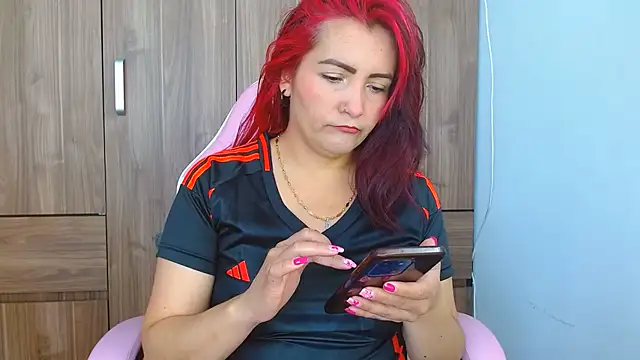 Snapshot of nanis_milf chatting on 7, 7, 2026 nanis milf online show from 7, 7, 2026