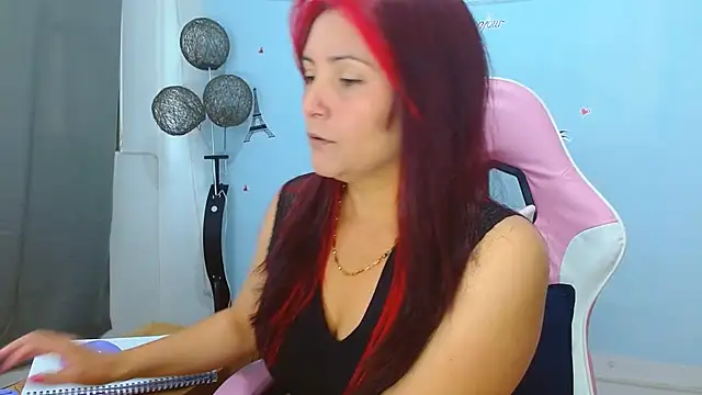 Snapshot of nanis_milf chatting on 10, 7, 2026 nanis milf online show from 10, 7, 2026