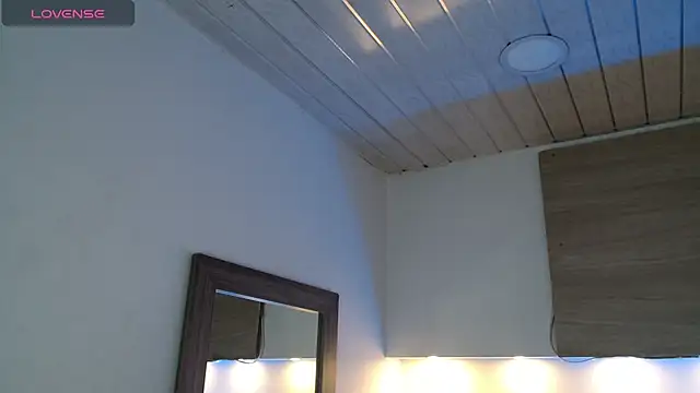 Cristal Velle online show from 25, 9, 2025