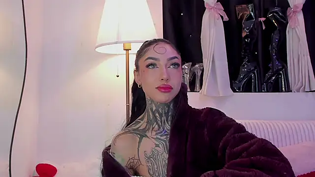 Snapshot of Dani_Valen chatting on 14, 12, 2025 Dani Valen online show from 14, 12, 2025