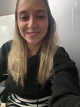 Isabella Varella online show from 4, 2, 2026