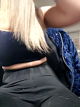 Isabella Varella online show from 23, 9, 2025