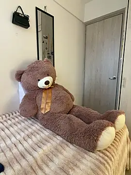 ZaraLuuv online show from 18, 3, 2026