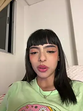 ZaraLuuv online show from 18, 9, 2025