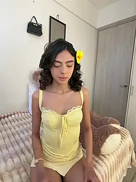 ZaraLuuv online show from 2, 4, 2026