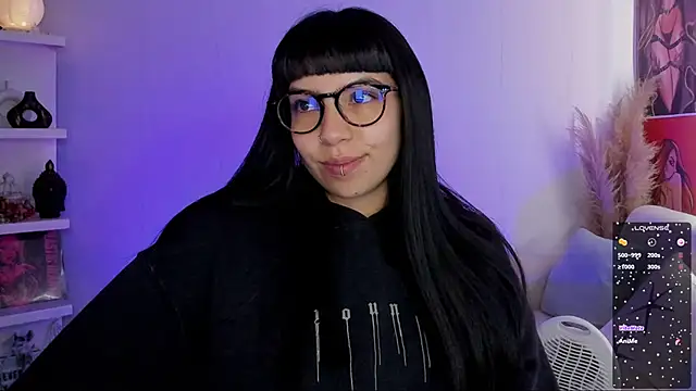 Saraa Desiree online show from 23, 9, 2025