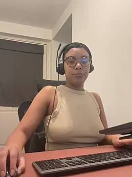 Melia Rayne online show from 3, 2, 2026