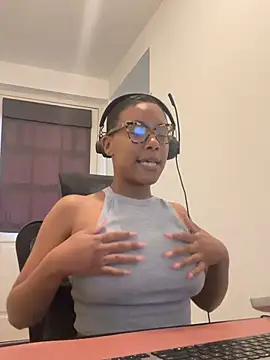 Melia Rayne online show from 4, 6, 2026