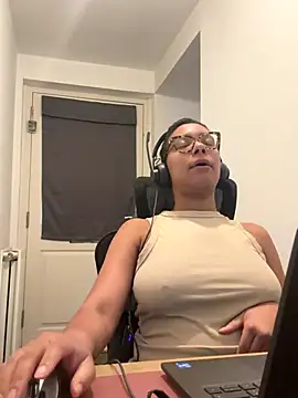 Melia Rayne online show from 22, 12, 2025