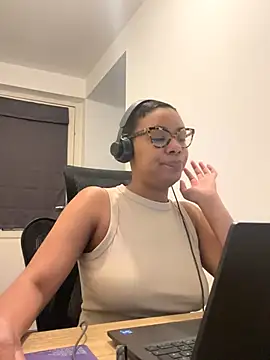 Melia Rayne online show from 28, 11, 2025