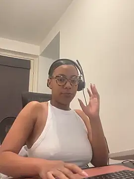 Melia Rayne online show from 7, 5, 2026