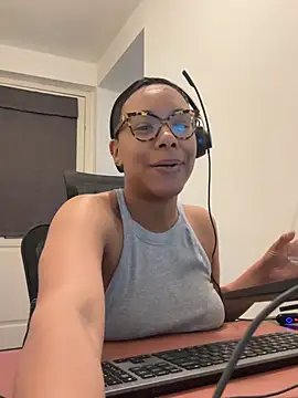 Melia Rayne online show from 25, 3, 2026