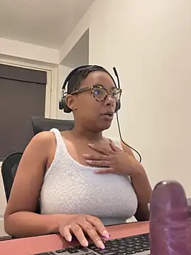 Melia Rayne online show from 13, 5, 2026