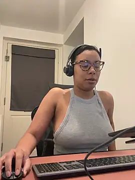 Melia Rayne online show from 16, 2, 2026